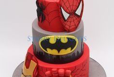 super-heros-cake